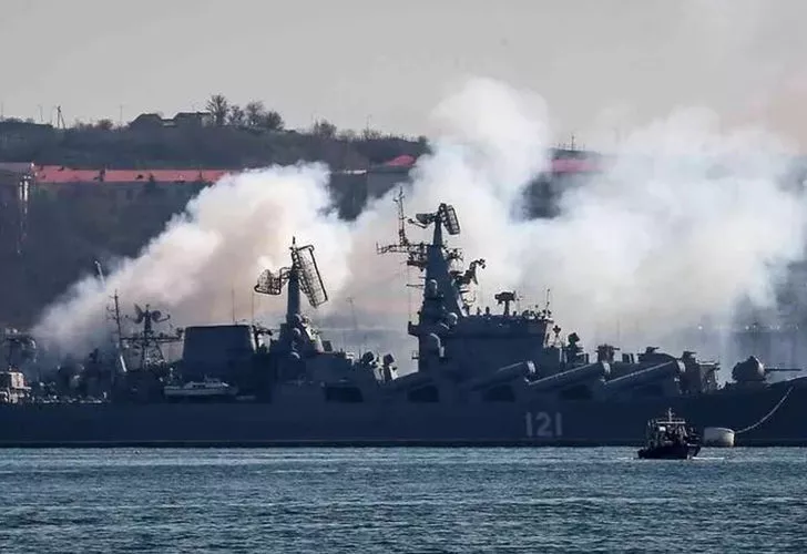 Karadeniz Rus donanmasının amiral gemisi battı..